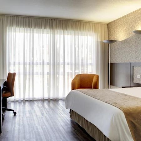Quality Hotel Κουριτίμπα Δωμάτιο φωτογραφία