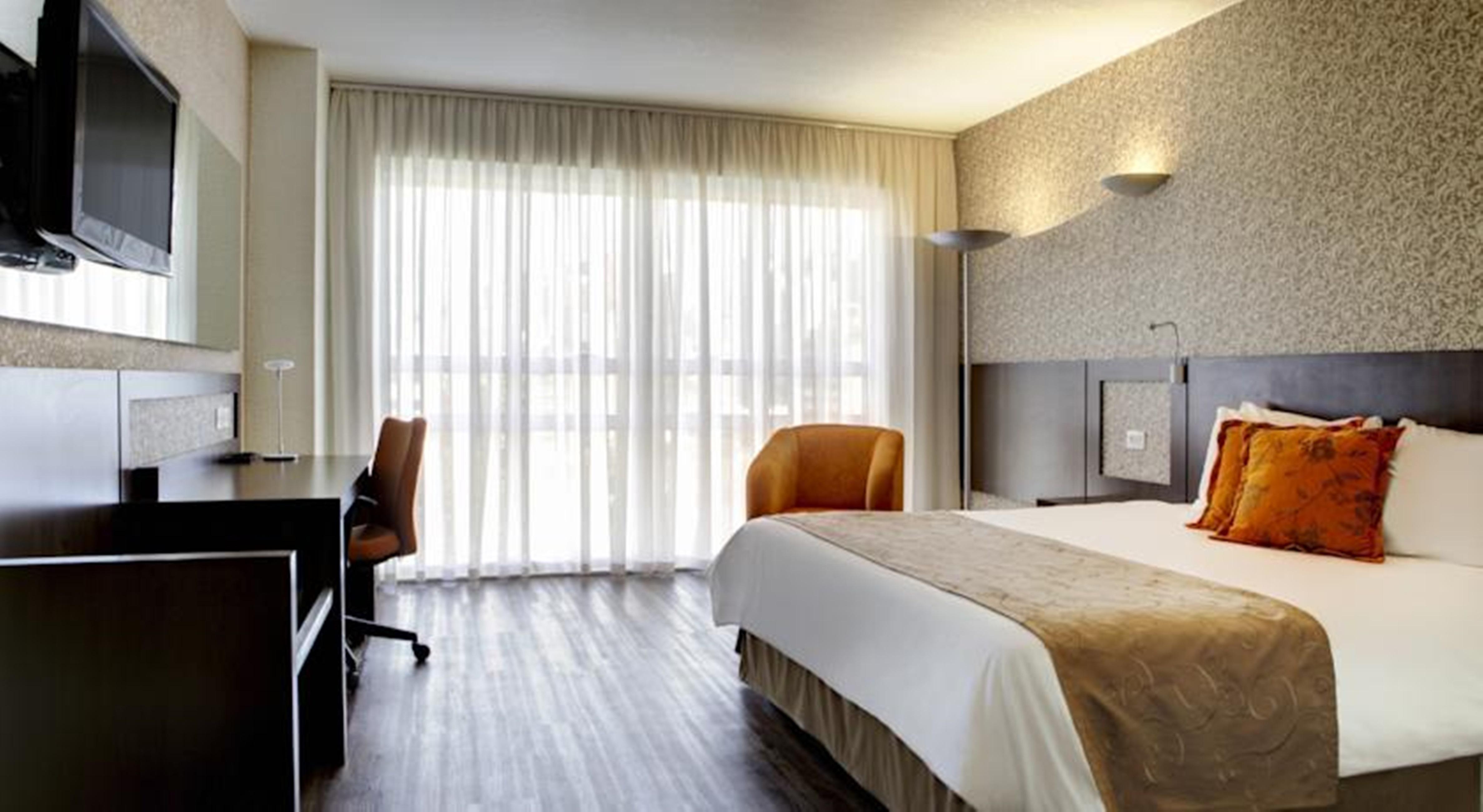 Quality Hotel Κουριτίμπα Δωμάτιο φωτογραφία