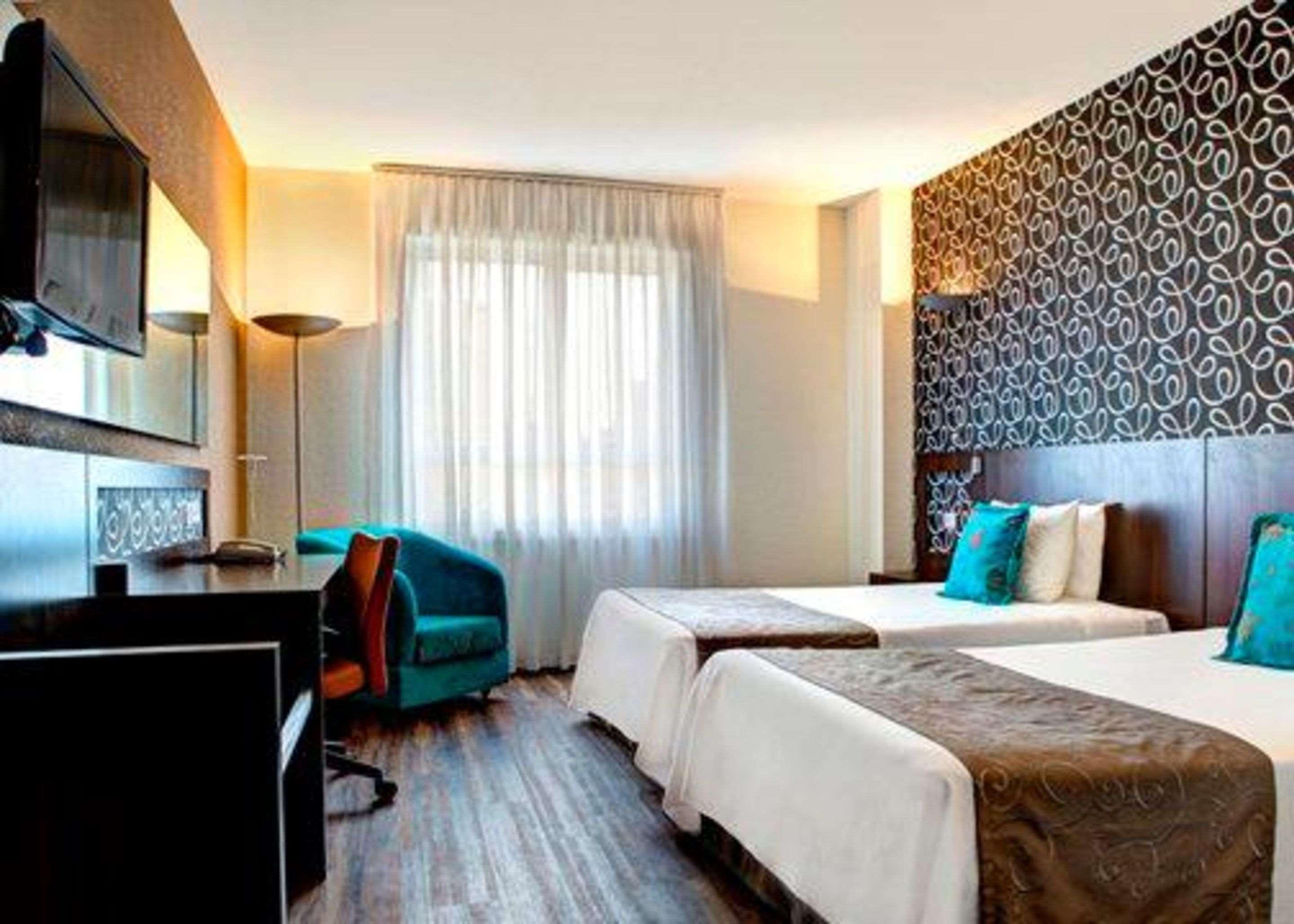 Quality Hotel Κουριτίμπα Εξωτερικό φωτογραφία