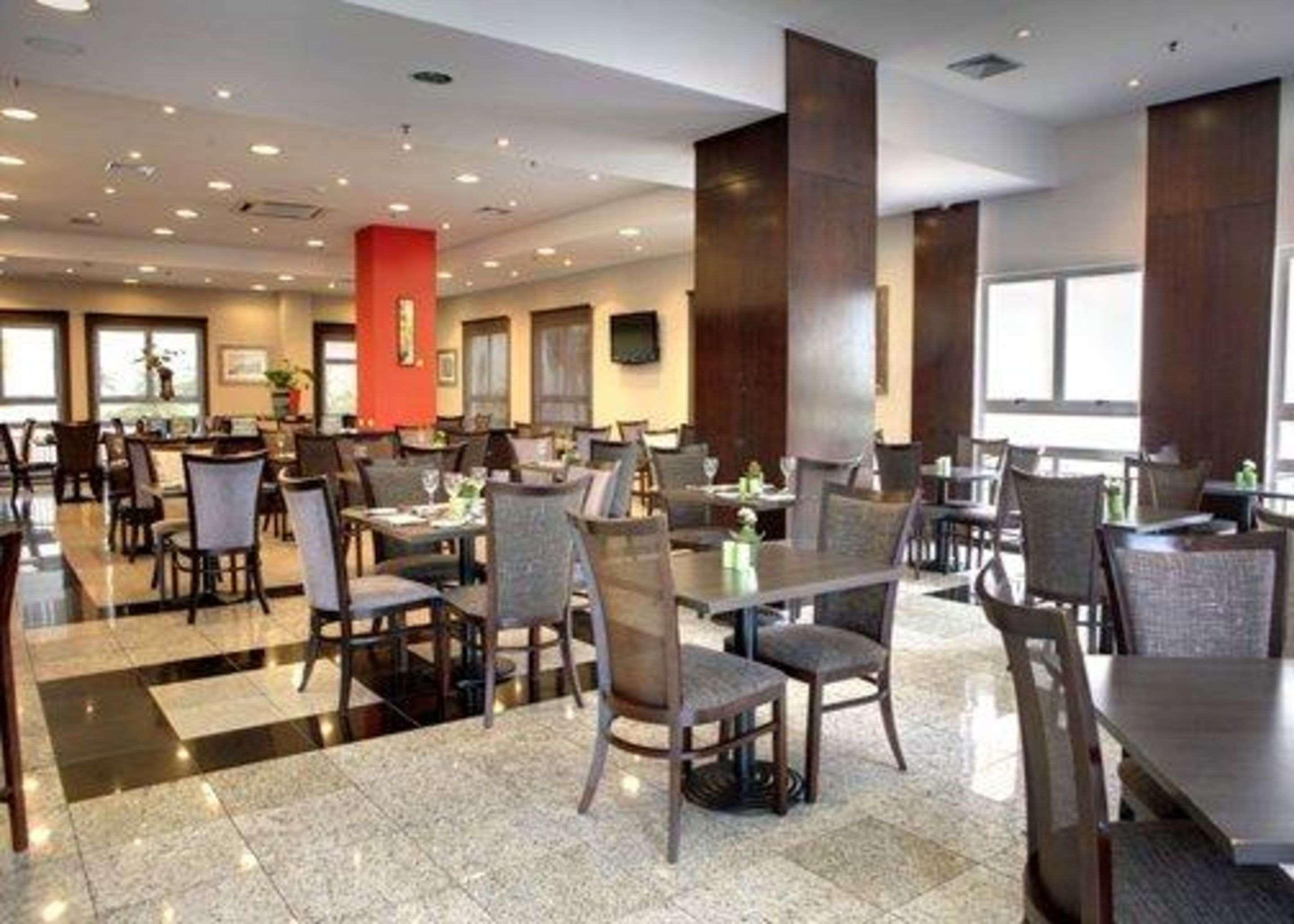 Quality Hotel Κουριτίμπα Εξωτερικό φωτογραφία