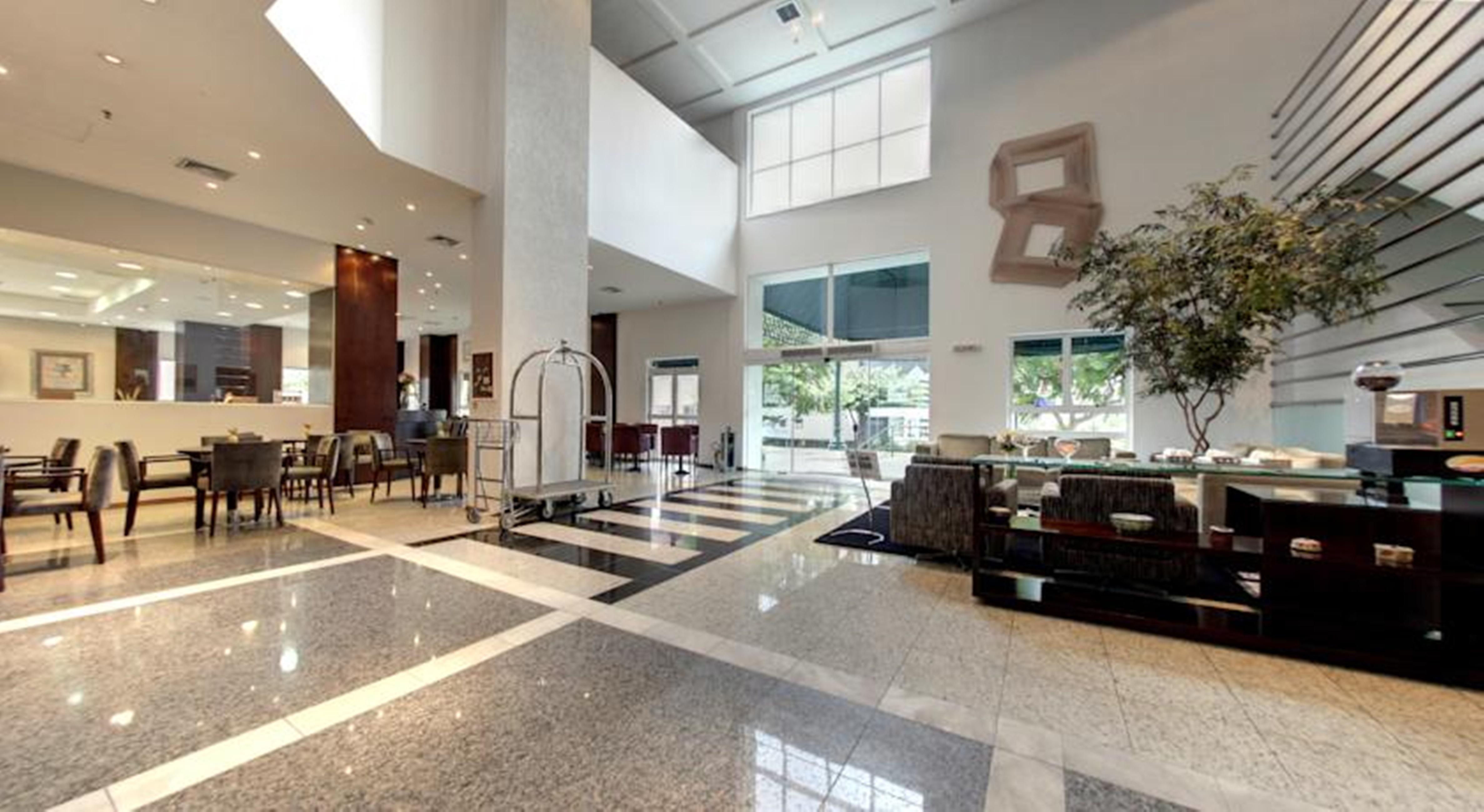Quality Hotel Κουριτίμπα Εξωτερικό φωτογραφία