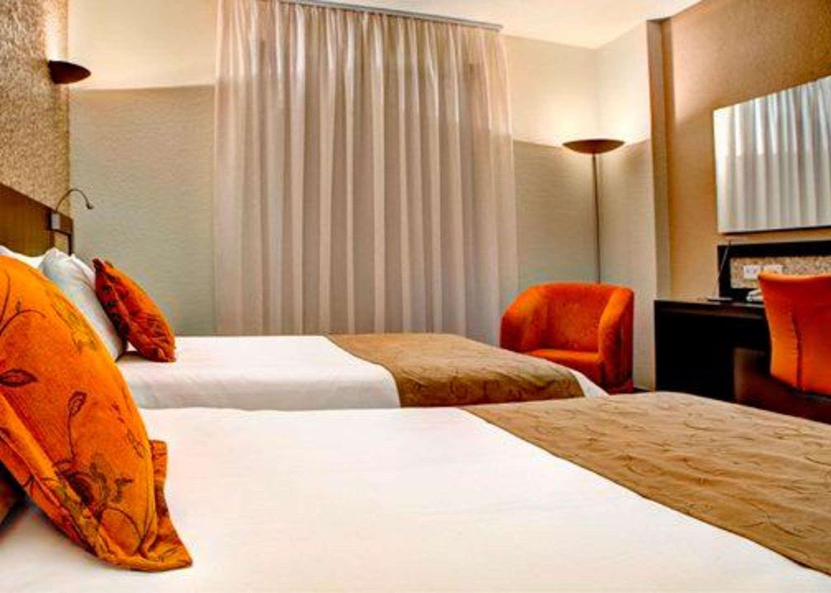 Quality Hotel Κουριτίμπα Εξωτερικό φωτογραφία