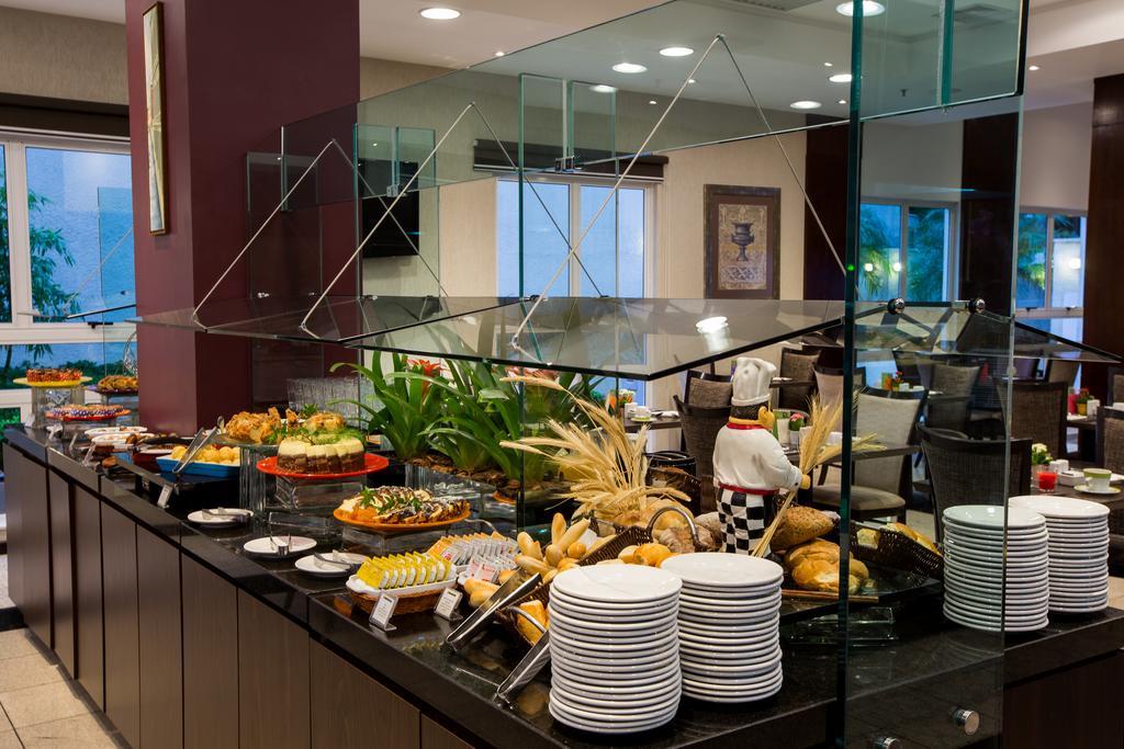 Quality Hotel Κουριτίμπα Εξωτερικό φωτογραφία