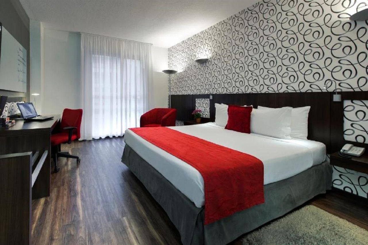 Quality Hotel Κουριτίμπα Εξωτερικό φωτογραφία